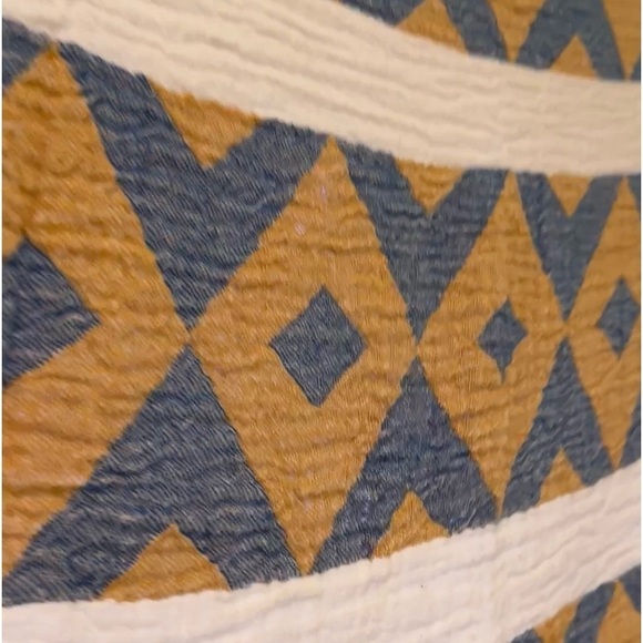 On Golden Lake Quilted Loom Weave Blue + Gold Blanket Wrap Loom Weave Cotton 78” - Picture 8 of 10